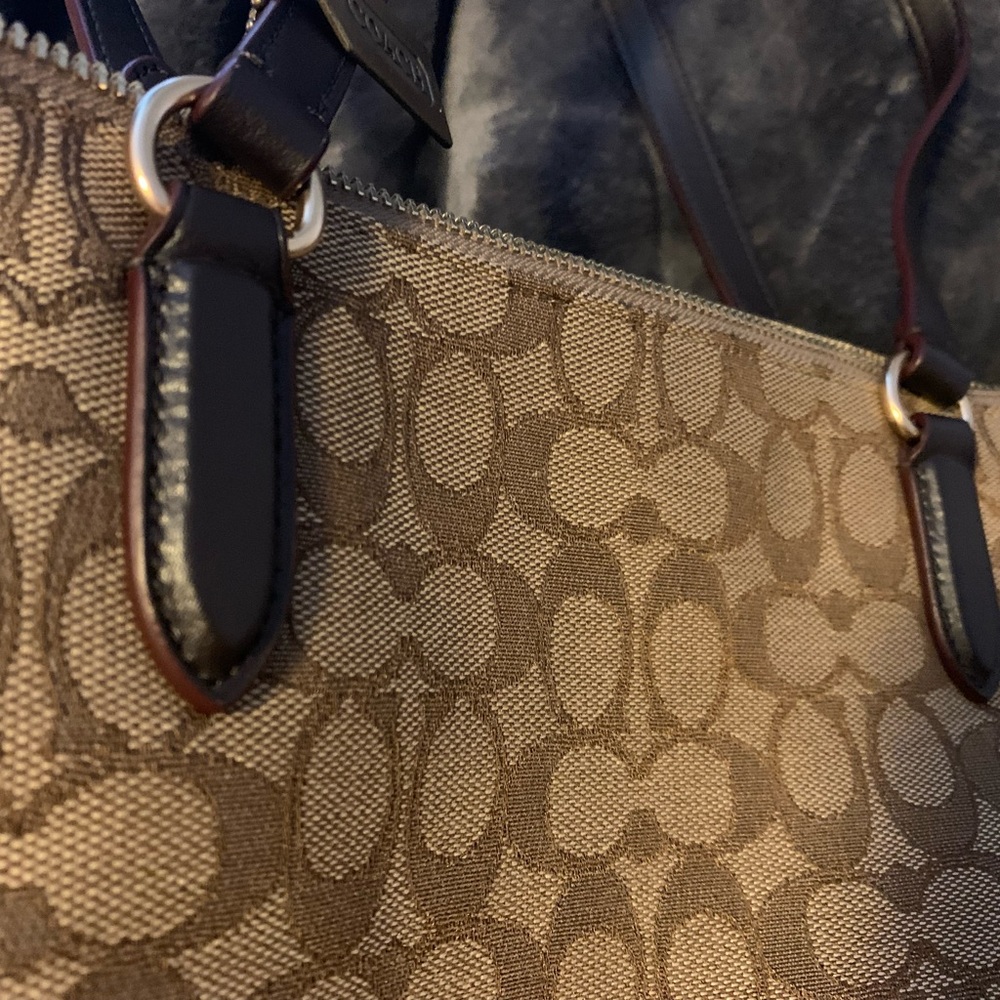Coach Shoulder Bag - Picture 7 of 10